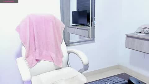 Snapshot of dahian_carter chatting on 09-24-25, 12:08 Dahian online show from 09-24-25, 12:08