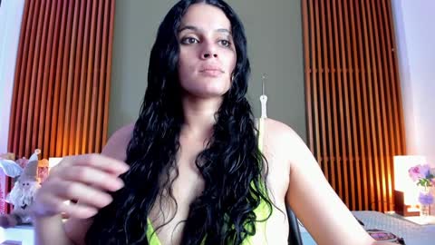  Dahiana  online show from 12-17-24, 08:32