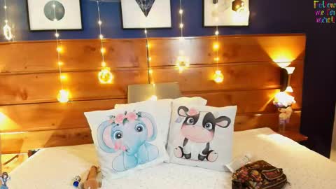  Dahiana  online show from 11-10-25, 08:41