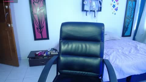 Dahiana online show from 01-30-25, 03:19