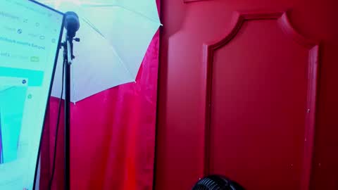 Snapshot of dahianeconnor chatting on 11-02-25, 11:34 Dahiane Connor online show from 11-02-25, 11:34