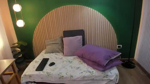 Snapshot of dahianeconnor chatting on 11-25-25, 11:32 Dahiane Connor online show from 11-25-25, 11:32