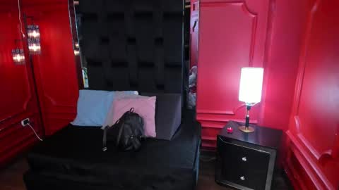 Snapshot of dahianeconnor chatting on 11-28-25, 11:35 Dahiane Connor online show from 11-28-25, 11:35