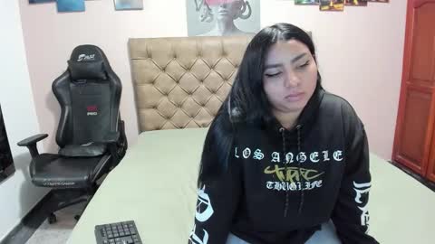 Snapshot of dahianncollins chatting on 10-21-25, 01:23 dahianncollins online show from 10-21-25, 01:23