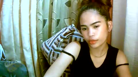 Snapshot of dahlia_123 chatting on 12-04-24, 04:10 Im Dahlia online show from 12-04-24, 04:10