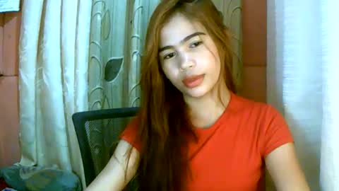 Snapshot of dahlia_123 chatting on 01-24-25, 01:14 Im Dahlia online show from 01-24-25, 01:14
