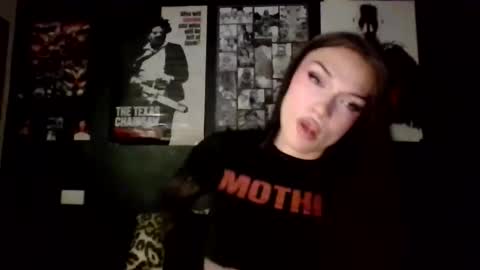 Snapshot of dahlia_adore chatting on 10-28-25, 11:29 dahlia_adore online show from 10-28-25, 11:29