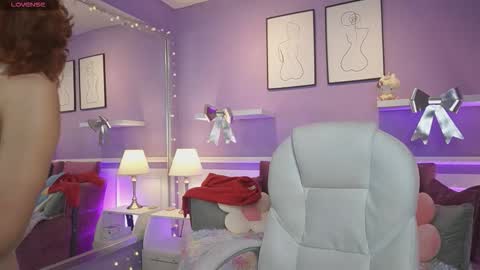 Dahlia Grey online show from 01-12-26, 11:37