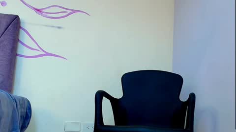 Snapshot of dahliamoore chatting on 01-06-25, 10:15 Dahlia online show from 01-06-25, 10:15