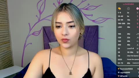 Snapshot of dahliamoore chatting on 01-15-25, 02:02 Dahlia online show from 01-15-25, 02:02