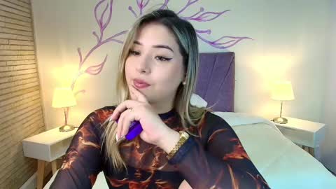 Snapshot of dahliamoore chatting on 03-06-25, 12:10 Dahlia online show from 03-06-25, 12:10