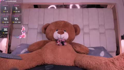 Daia Ortiz  online show from 10-19-25, 08:09