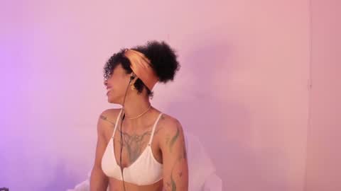Daiana online show from 12-15-24, 07:21