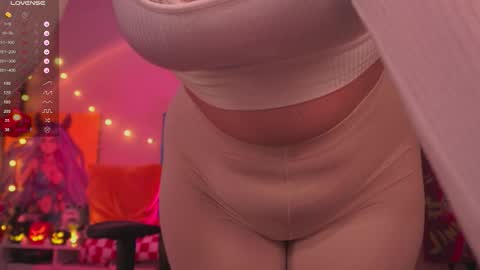 Cute DianaOnline mostly at 8pm-0000 am UK TimeTuesday and Wednesday off online show from 10-28-25, 09:50