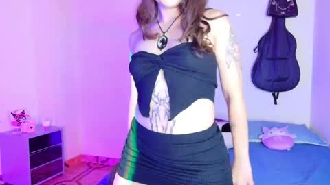 Snapshot of daihanae_ chatting on 09-25-25, 12:47 Natalia online show from 09-25-25, 12:47