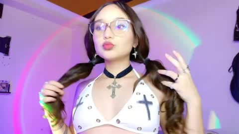 Snapshot of daihanae_ chatting on 09-26-25, 12:36 Natalia online show from 09-26-25, 12:36