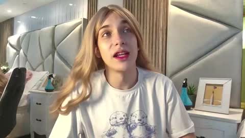 Snapshot of daimondti chatting on 09-19-25, 11:55 DaimonTi online show from 09-19-25, 11:55