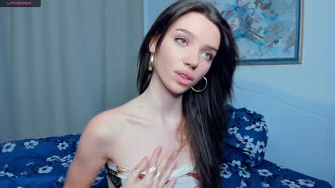 Naomi online show from 12-15-24, 07:46