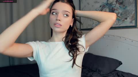 Naomi online show from 01-26-25, 07:53