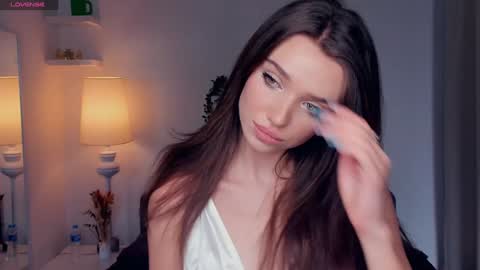 Naomi online show from 02-07-25, 07:38