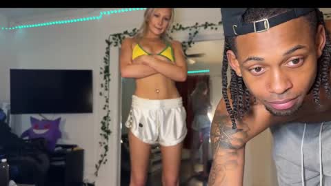 Snapshot of daisyy888 chatting on 02-19-25, 12:44 daisy online show from 02-19-25, 12:44