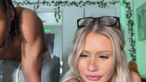 Snapshot of daisyy888 chatting on 02-20-25, 10:48 daisy online show from 02-20-25, 10:48