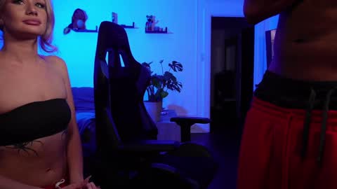 Snapshot of daisyy888 chatting on 09-13-25, 06:02 daisy online show from 09-13-25, 06:02