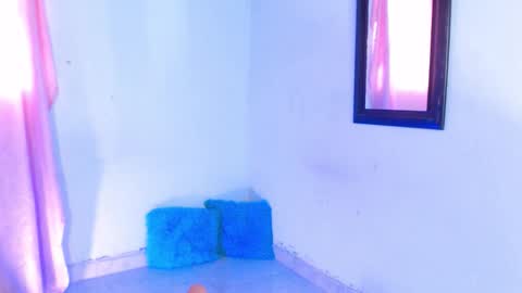 VALENTINA  online show from 11-09-25, 08:18