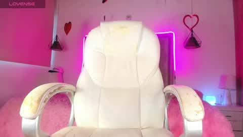 Snapshot of dakota_ds chatting on 03-11-25, 10:42 dakota_ds online show from 03-11-25, 10:42