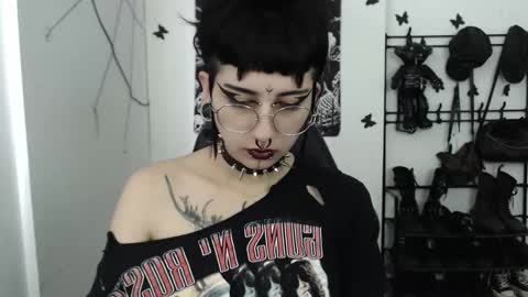 dakota online show from 10-19-25, 01:12