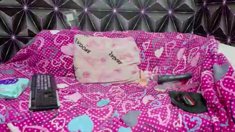 Snapshot of dakotaks chatting on 10-21-25, 09:59 Mariana online show from 10-21-25, 09:59