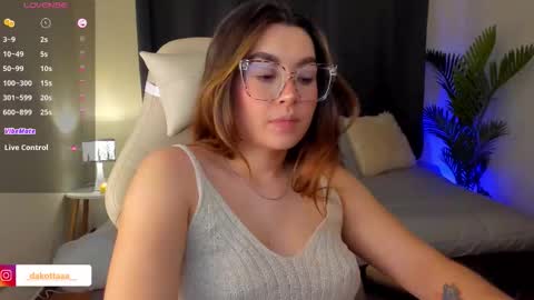Snapshot of dakottaa__ chatting on 10-30-25, 12:12 dakottaa__ online show from 10-30-25, 12:12