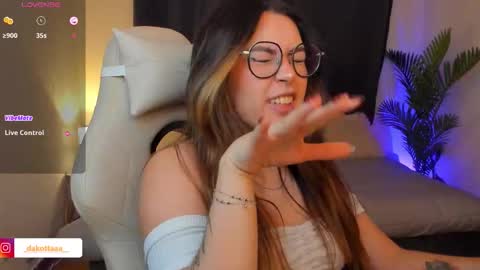 Snapshot of dakottaa__ chatting on 02-03-26, 11:43 dakottaa__ online show from 02-03-26, 11:43