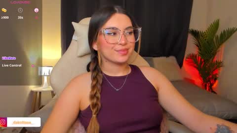 Snapshot of dakottaa__ chatting on 02-17-26, 11:44 dakottaa__ online show from 02-17-26, 11:44