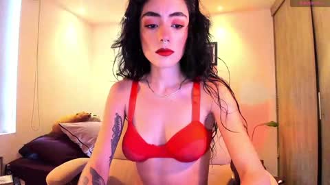 Almendra online show from 12-13-24, 03:11