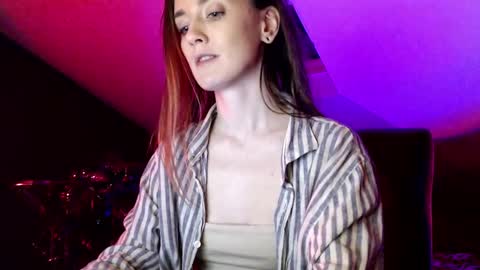 Dalia  online show from 12-13-24, 04:49