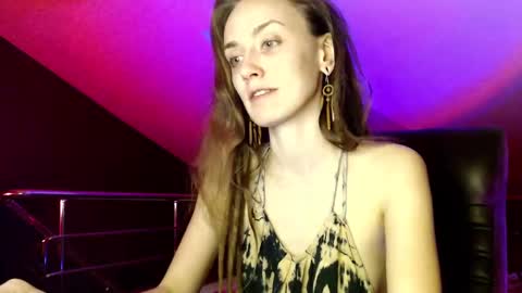 Dalia  online show from 01-10-25, 01:52