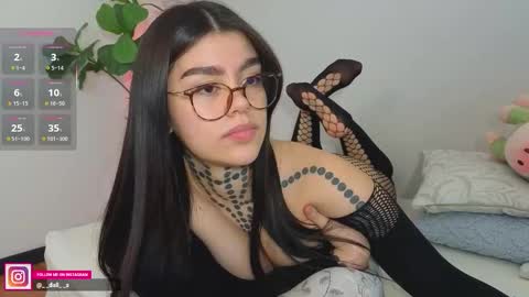 Snapshot of daliapunkt chatting on 11-24-25, 09:03 Dalia online show from 11-24-25, 09:03