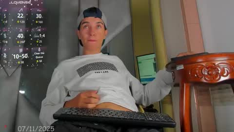 Dallen Grant online show from 11-07-25, 01:33