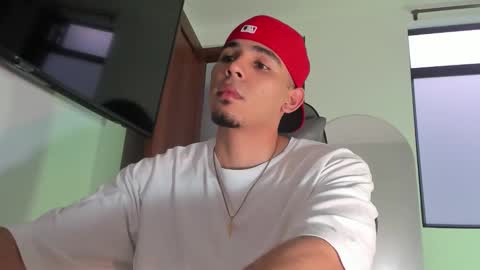 Snapshot of dalton111_ chatting on 11-08-25, 11:32 Dalton online show from 11-08-25, 11:32