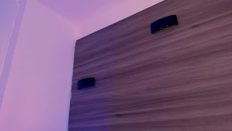         online show from 01-12-26, 05:01