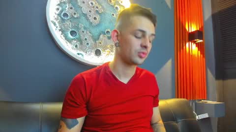 Snapshot of damian__oliver chatting on 12-03-24, 05:20 Damian Oliver online show from 12-03-24, 05:20