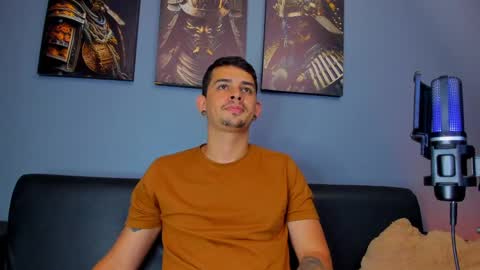 Snapshot of damian__oliver chatting on 02-24-25, 02:08 Damian Oliver online show from 02-24-25, 02:08