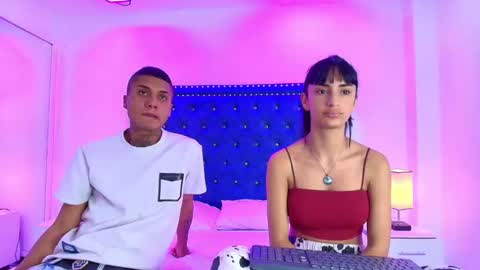 Snapshot of damian_and_roxanne chatting on 11-07-25, 12:38 DAMIAN AND ROXANNE. online show from 11-07-25, 12:38