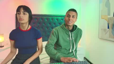 Snapshot of damian_and_roxanne chatting on 11-18-25, 12:31 DAMIAN AND ROXANNE. online show from 11-18-25, 12:31