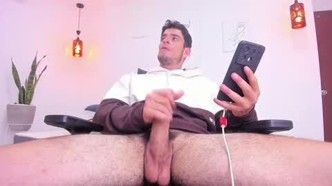 D A M I A N online show from 10-20-25, 08:42