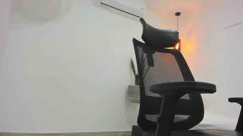 D A M I A N online show from 11-01-25, 08:33