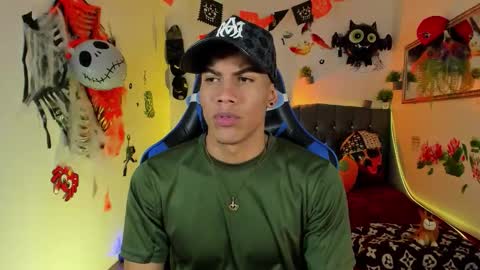 Damian online show from 10-28-25, 03:21