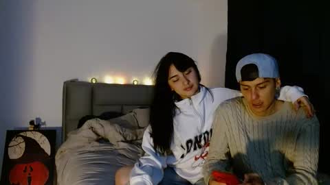 Snapshot of damian_n_maya chatting on 10-21-25, 01:06 Damian Maya online show from 10-21-25, 01:06