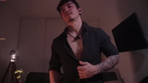 insta damn8   --------  online show from 11-19-25, 11:27